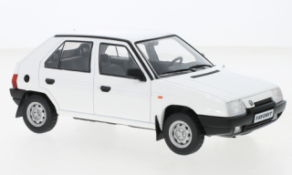 1/24 Škoda Favorit (1989) -  bílá